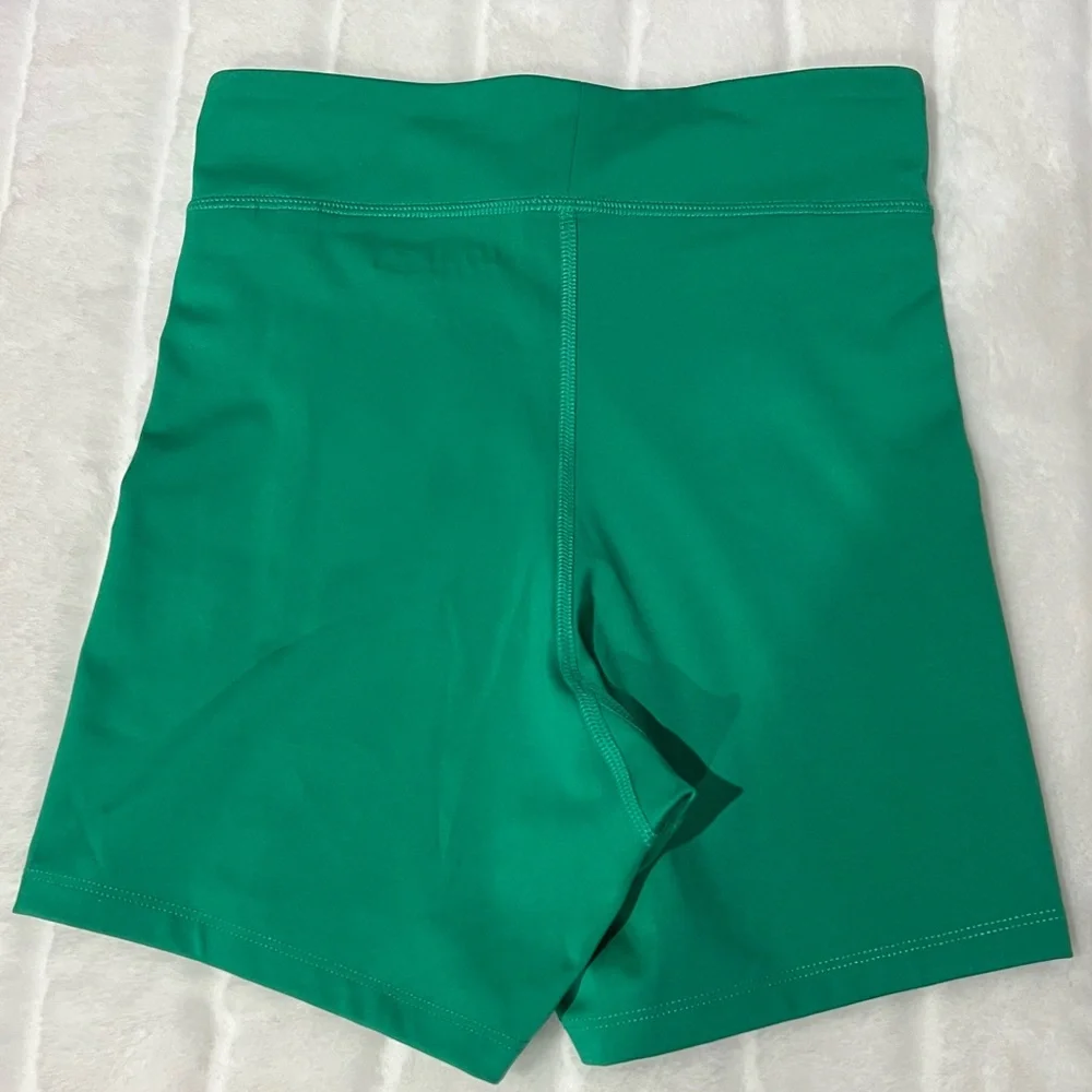 NWOT Lacoste Sport Bike Shorts